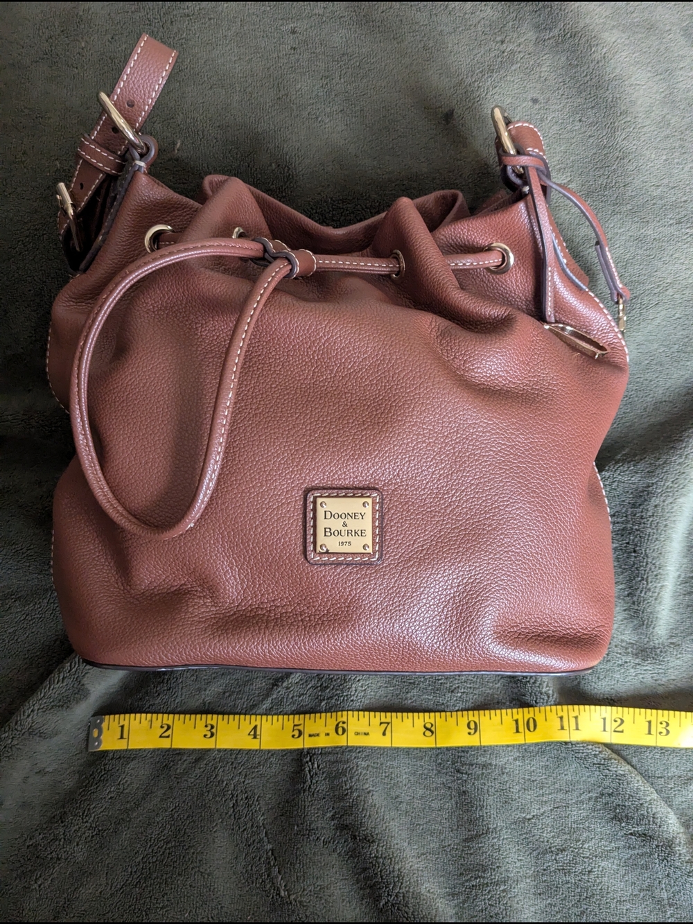 SOLD❌Dooney & Bourke Brown Pebbled Leather Drawstring Hobo